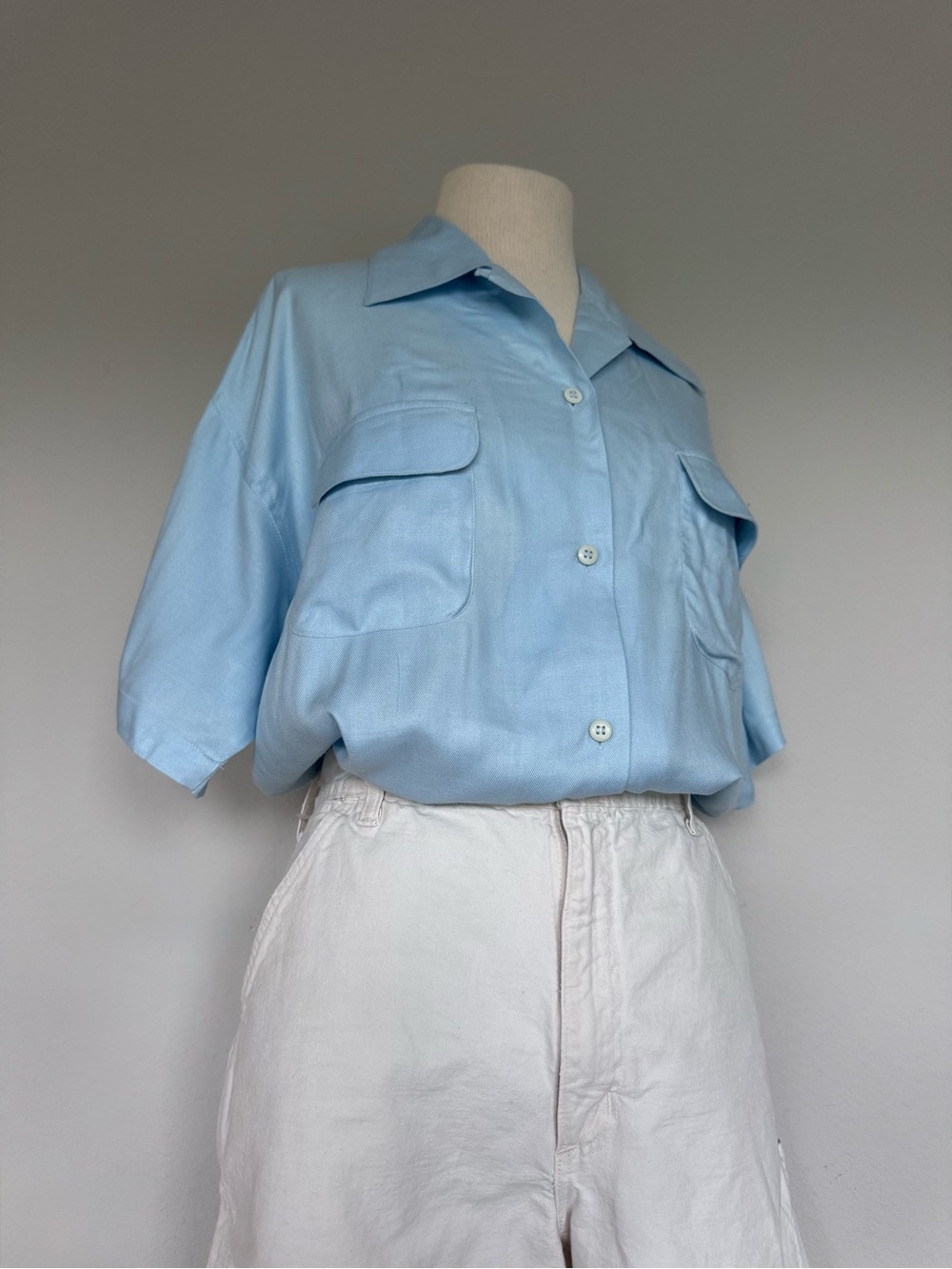 90s Honors Baby Blue Short Sleeve Button Up Shirt 100% Rayon XL Deadstock